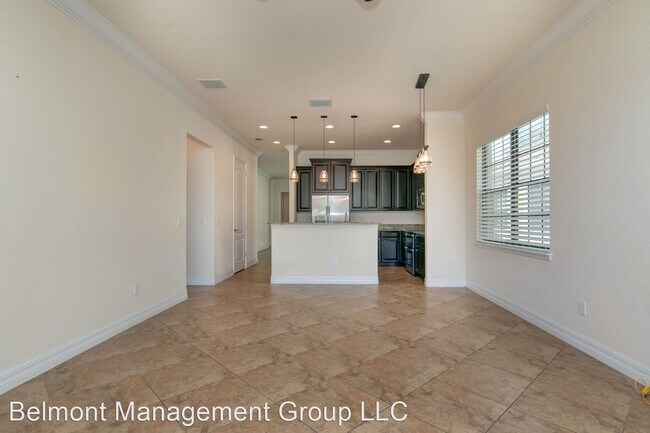 Foto del edificio - 5 br, 4 bath House - 10449 Henbury Street