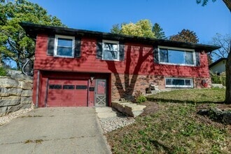Building Photo - 638 S Segoe Rd