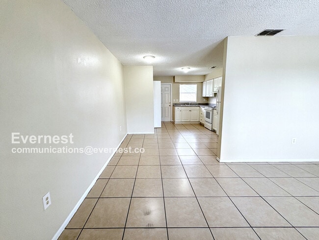 Building Photo - 849 Ave O SW