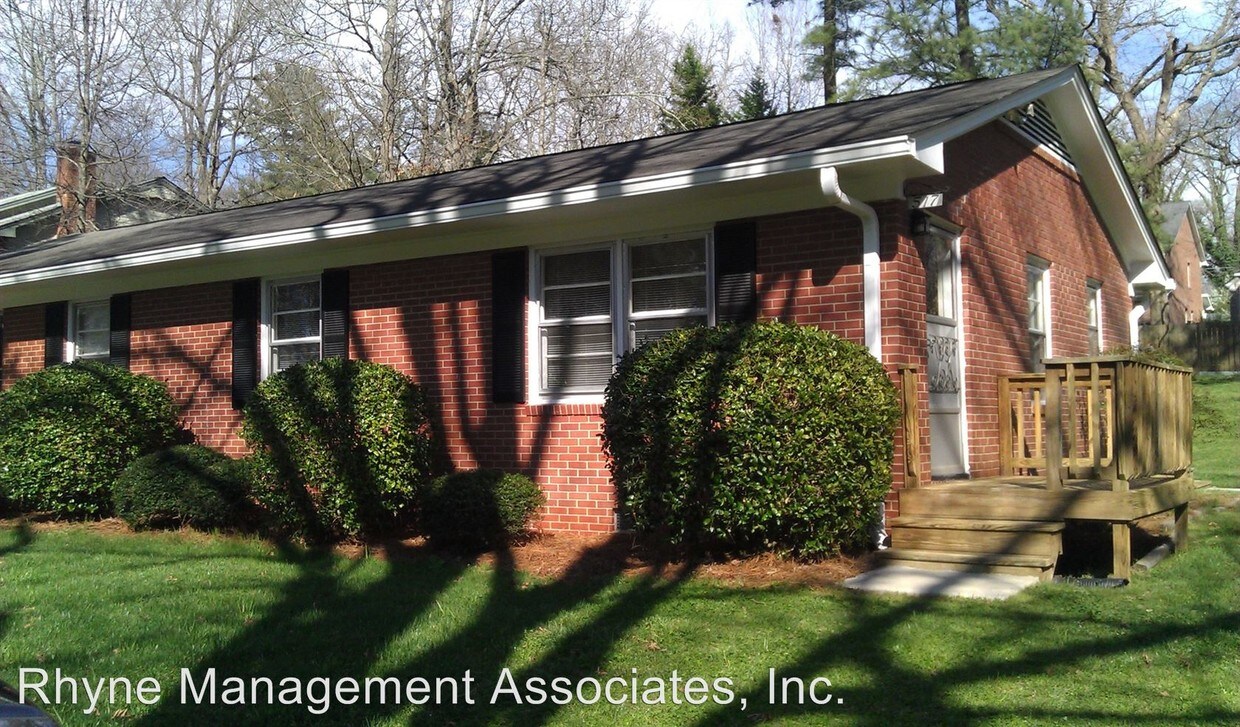 Foto principal - 2 br, 1 bath Apartment - 517 Carolina Avenue