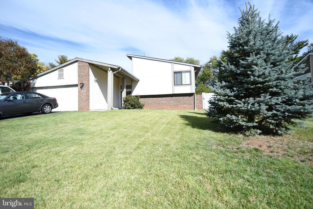 Primary Photo - 121 Wrightwood Pl