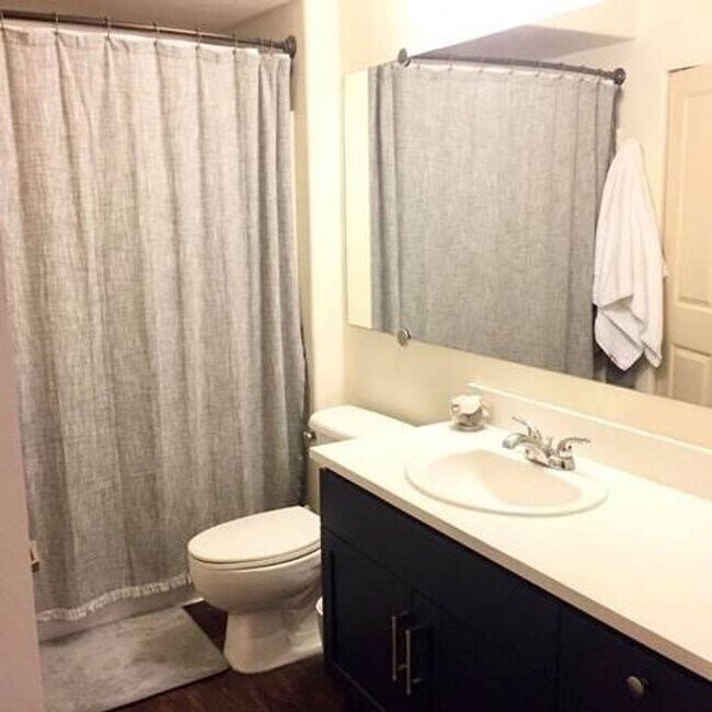 Foto del edificio - 1 Bed, 1 Bath West Seattle Condo!
