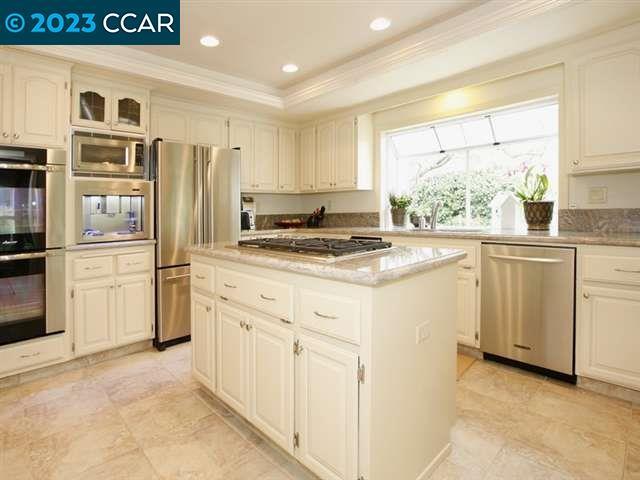 Building Photo - 173 Oakridge Dr