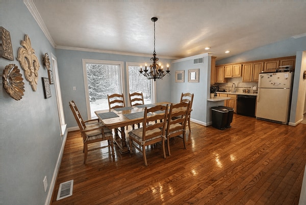 Foto del edificio - 2470 Crooked Lake Rd