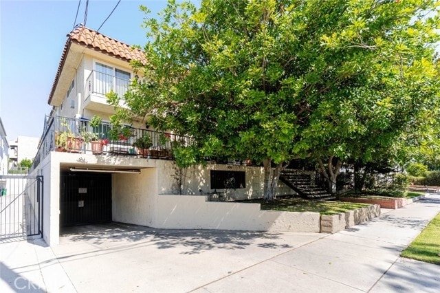 Foto del edificio - 909 E Garfield Ave