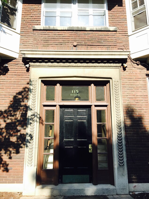 Primary Photo - 115 Berkeley St