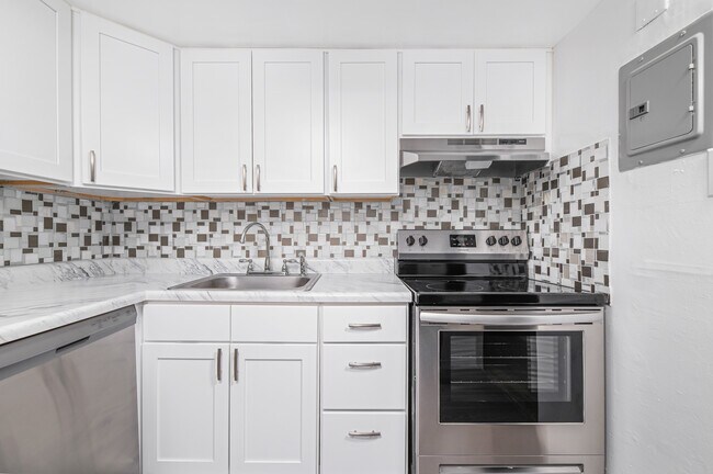 Renovated Apartment - Aspen Grove Apartment Homes