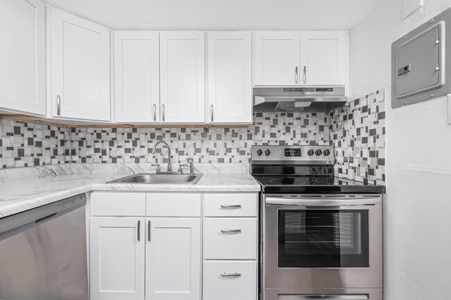 Renovated Apartment - Aspen Grove Apartment Homes