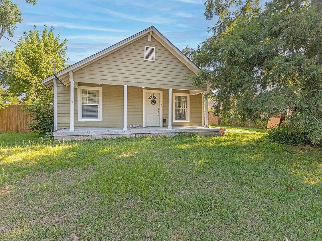 Primary Photo - 3 Bedroom Single Family Home in Winnsboro