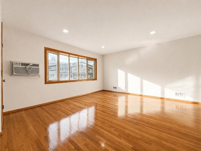 Foto del edificio - 336 Ave E