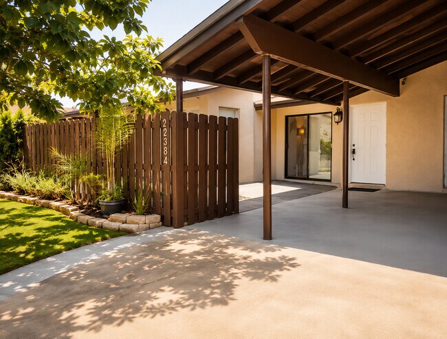 Building Photo - 22384 Palomita Dr