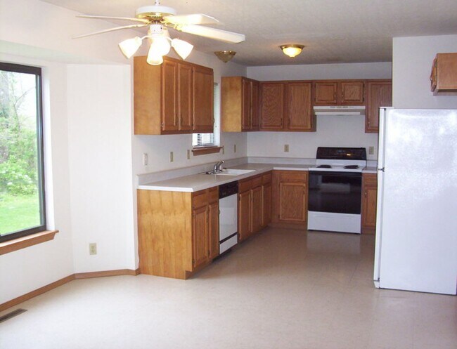Foto del edificio - 3094 S Overhill Ct