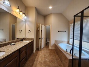 Building Photo - 27123 Bunker Bluff Ct