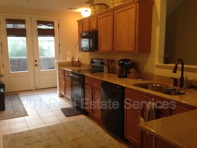 Foto del edificio - 75 Shoemaker Ct