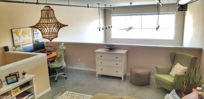 Bedroom with work space - 444 W Willis St