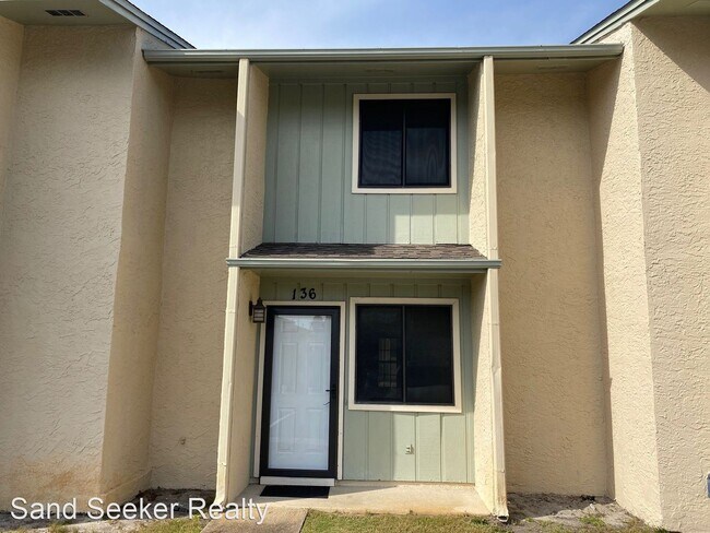 Building Photo - 2 br, 1.5 bath House - 136 Bonnie Lane
