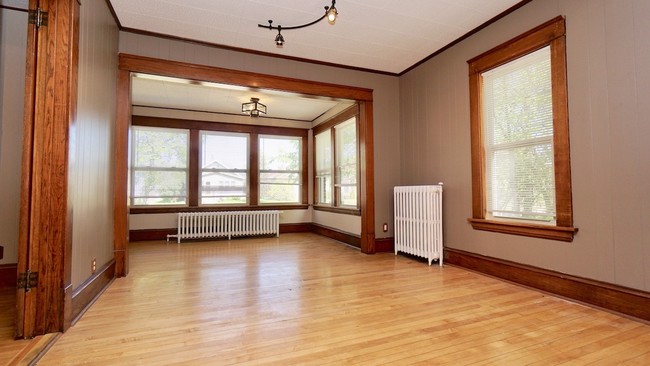 Foto del edificio - 3324 23rd Ave S