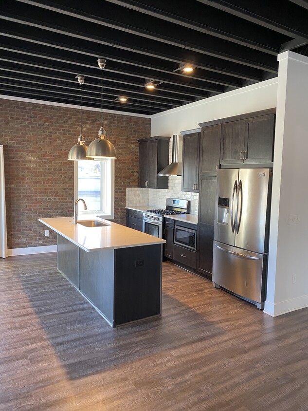 Foto principal - 14938 Kercheval St