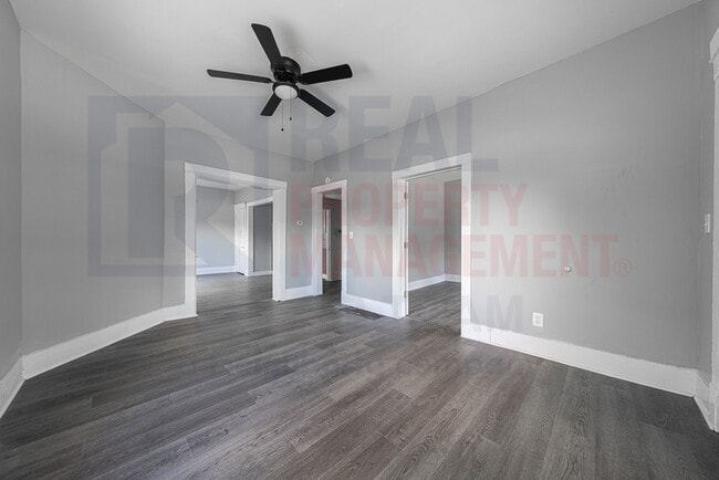 Building Photo - Beautiful 6 Bed 1 Bath Single Family Home