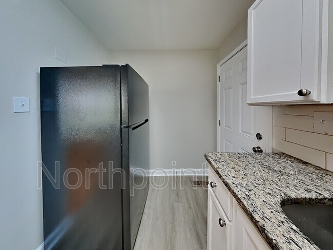 Building Photo - 2043 Verbena St NW