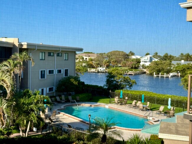 Foto del edificio - 3605 S Ocean Blvd