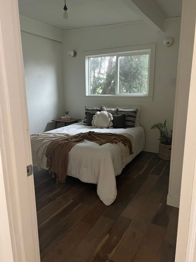 Building Photo - Convenient Location 1 Bed, 1 Bath in Bellingham