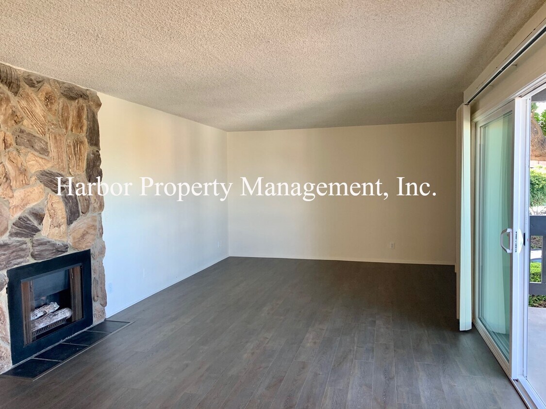 Primary Photo - 927 W 19th St