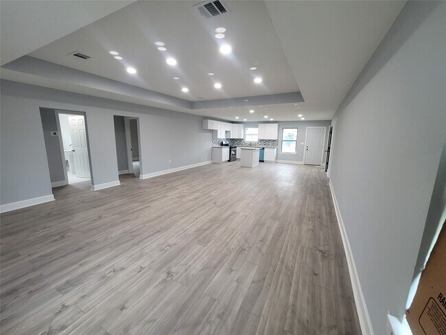 Foto del edificio - 4859 Bellnole Dr