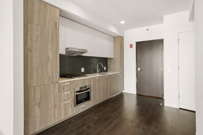 Foto del edificio - 483 E Waterside Dr