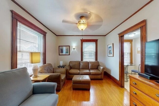 Foto del edificio - 18 Tewksbury St