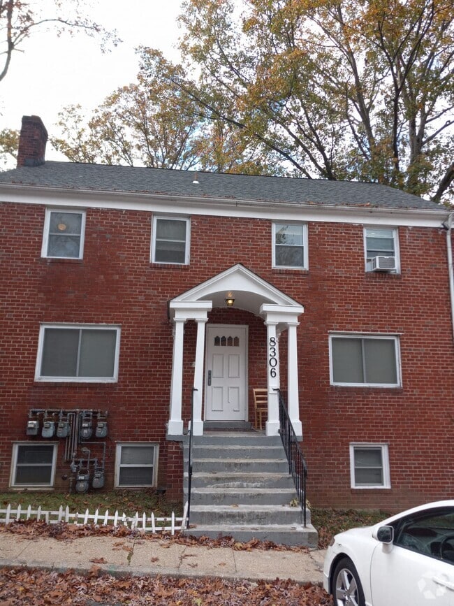 Building Photo - 8306 Roanoke Ave