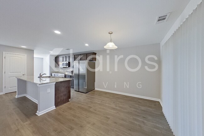 Foto del edificio - 102 Ebenezer Blf Wy