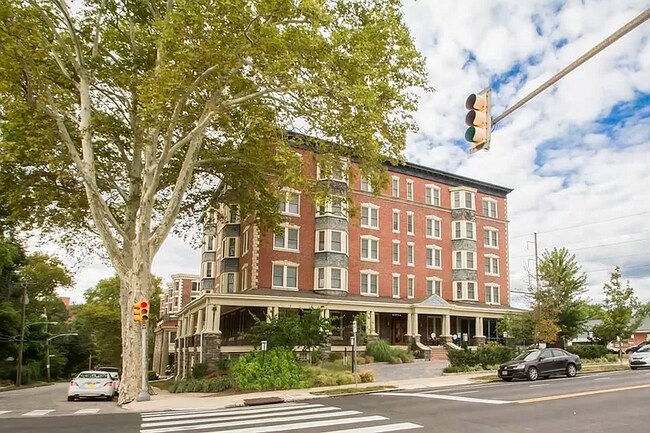 Foto del edificio - 319 W Chelten Ave