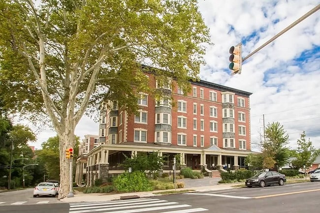 Building Photo - 319 W Chelten Ave