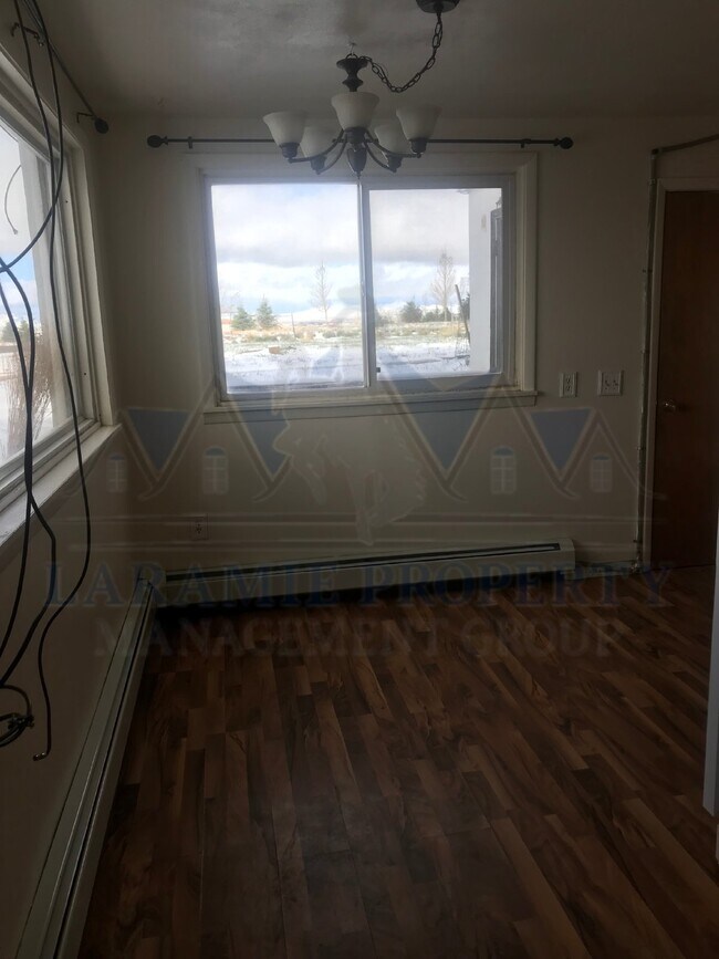 Foto del edificio - 2 Bed 1 Bath Apartment