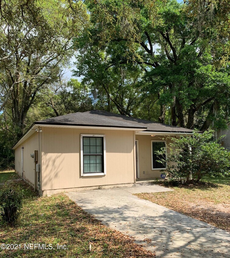 241 Pecan St, Jacksonville, FL 32211 House for Rent in Jacksonville