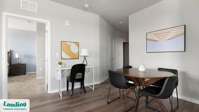 Foto del edificio - 6850 Foxtail Palm Wy