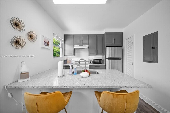 Foto del edificio - 1520 SW 11th Terrace