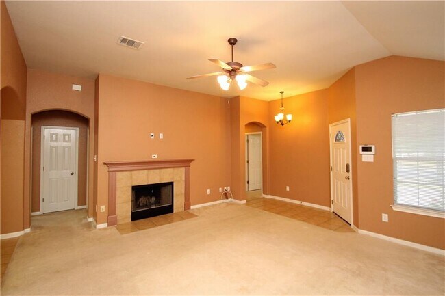Building Photo - 1401 Melissa Oaks Ln