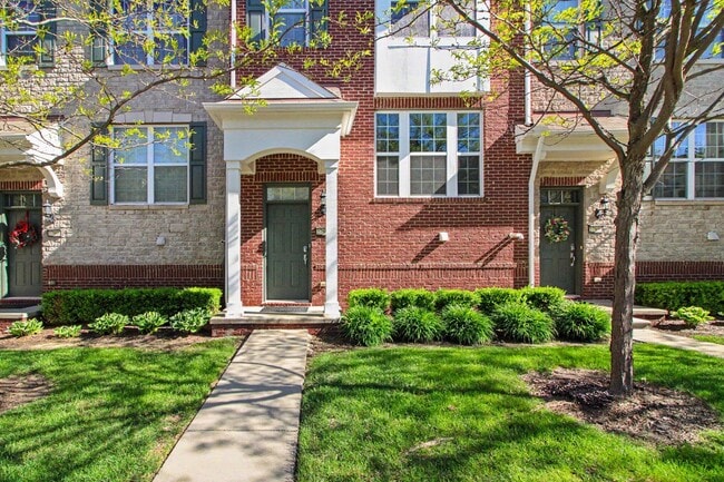 Building Photo - 27898 Hopkins Dr