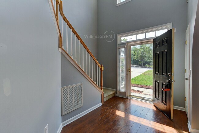 Photo - Beautiful 4 Bedrooms, 2.5 Baths located in... Apartment