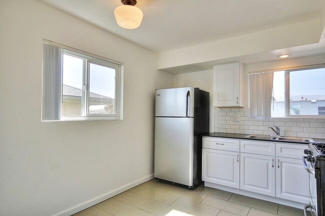 Foto del edificio - 6694 Del Playa Dr