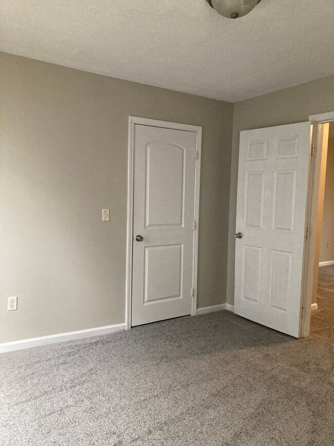 Foto del edificio - 3 Bedroom, 1 bathroom House!