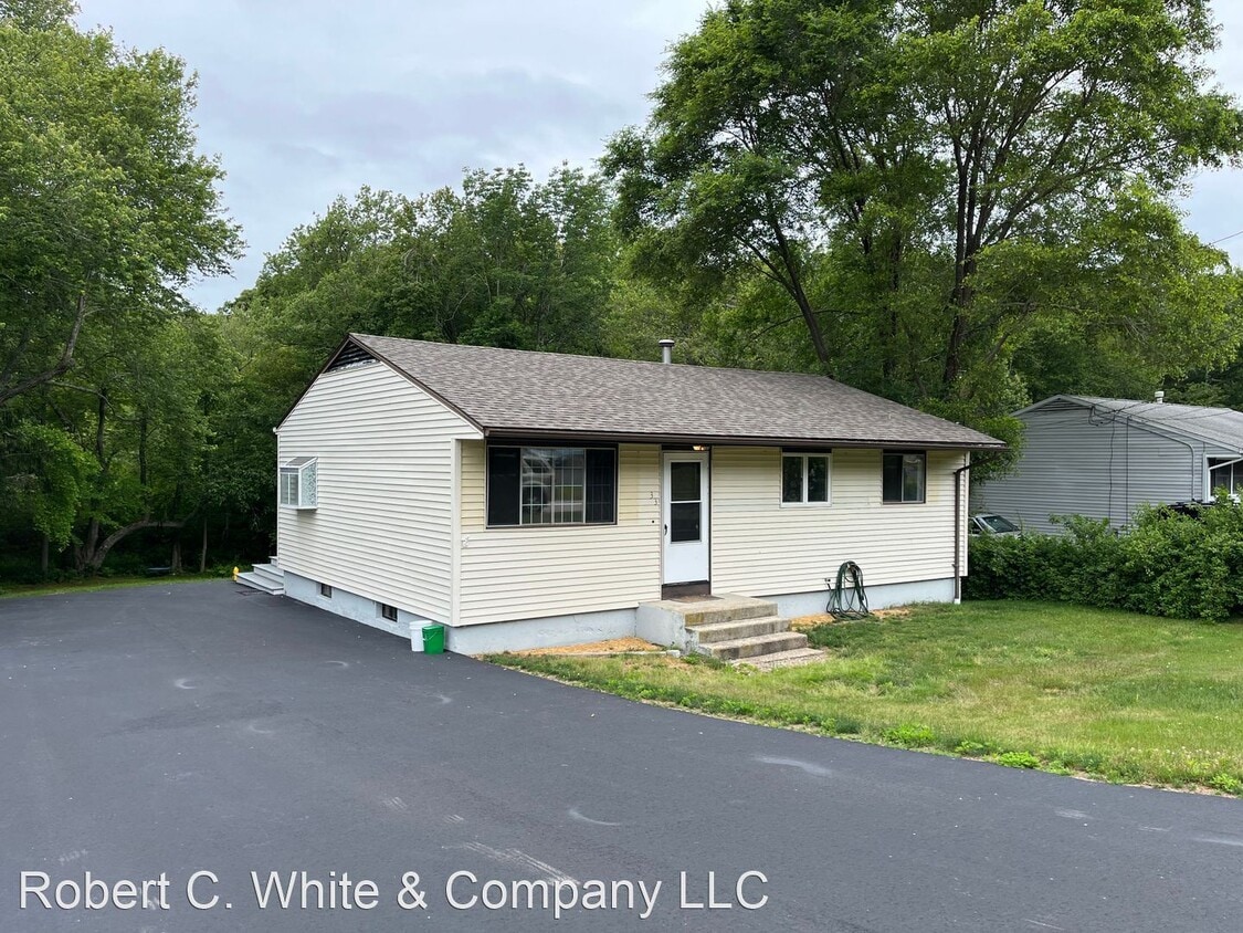 Foto principal - 3 br, 1 bath House - 33 Shawondassee Drive