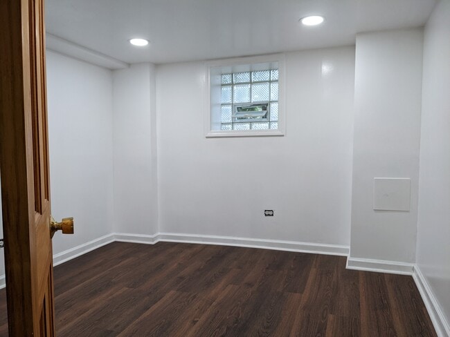 Foto del edificio - 5719 W Giddings St