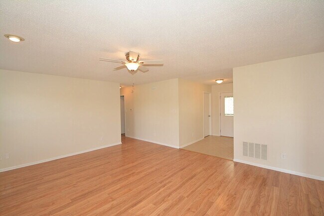 Foto del edificio - 7394 Tassel Ct