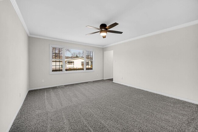 Foto del edificio - 368 Raven Ct