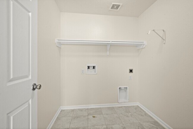 Foto del edificio - 11606 Gray Alder Dr