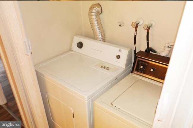 Foto del edificio - 9402 Fairgreen Ln