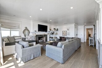 Building Photo - 3636 Carlsbad Blvd